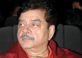 फिर छलका
