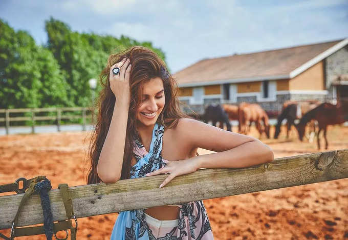 तारा अपने