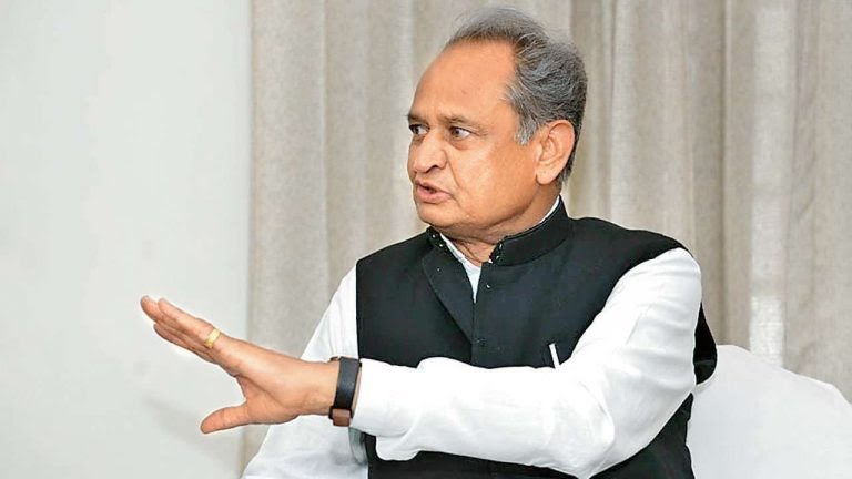 मुख्यमंत्री अशोक