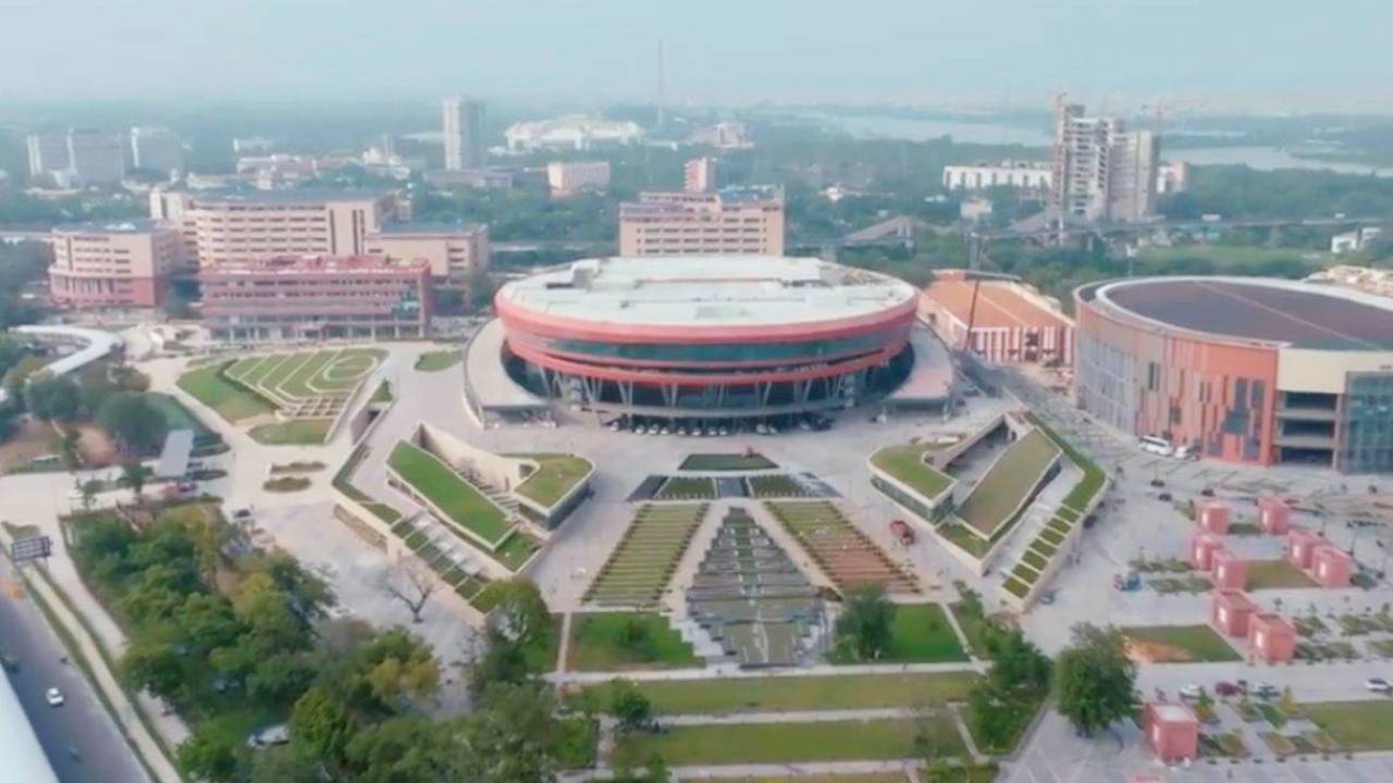 प्रधानमंत्री नरेंद्र
