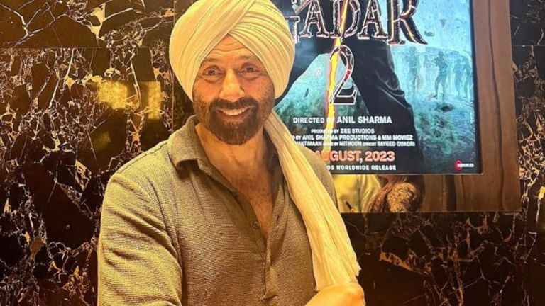 'गदर 2'