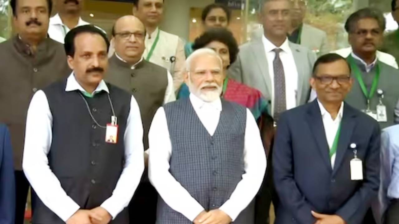 PM मोदी